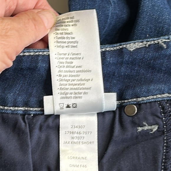 PAIGE JAX KNEE DARK WASH DENIM  STRETCHY BERMUDA CUFFED SUMMER SHORTS SIZE 29 - Picture 10 of 14